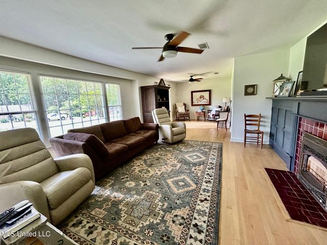 308 College Street, Carthage, MS 39051