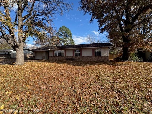 408 S Cherry Street, Sallisaw, OK 74955