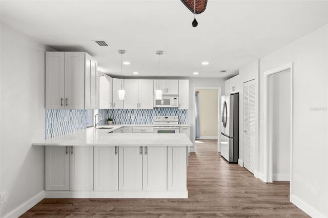 706 SW 51ST STREET TERRACE, Cape Coral, FL 33914