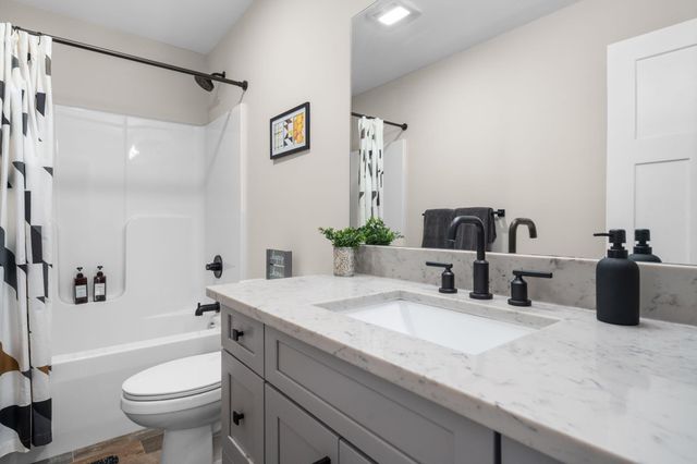 2248 Foss Street, Ann Arbor, MI 48103