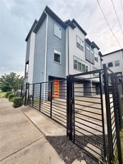 3311 Baer Street, Houston, TX 77020