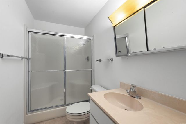 110 Fairway Ct, Hot Springs, AR 71913