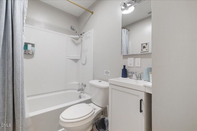 512 S King Street, Fayetteville, NC 28301