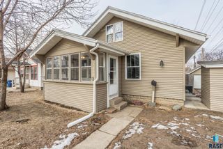 1230 W 8th St Street, Sioux Falls, SD 57104