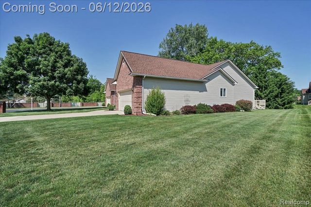 1521 Rio Grande Court, Flint, MI 48532