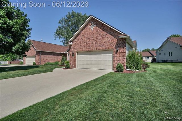1521 Rio Grande Court, Flint, MI 48532