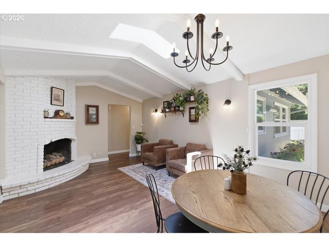 1895 AERIAL Way, Salem, OR 97302