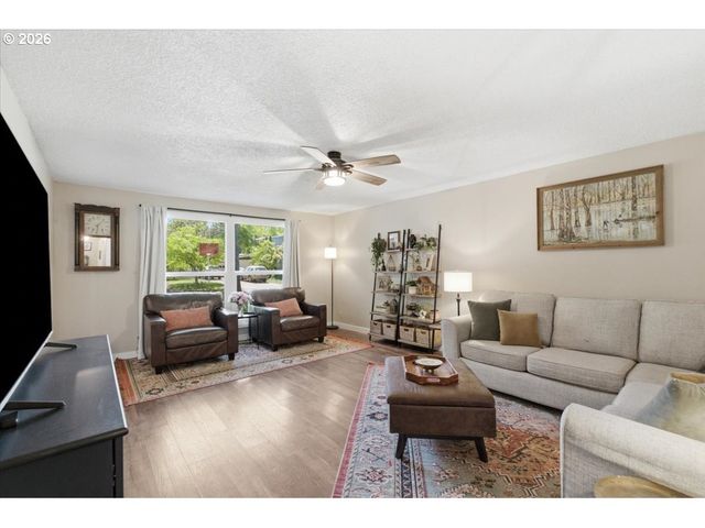 1895 AERIAL Way, Salem, OR 97302