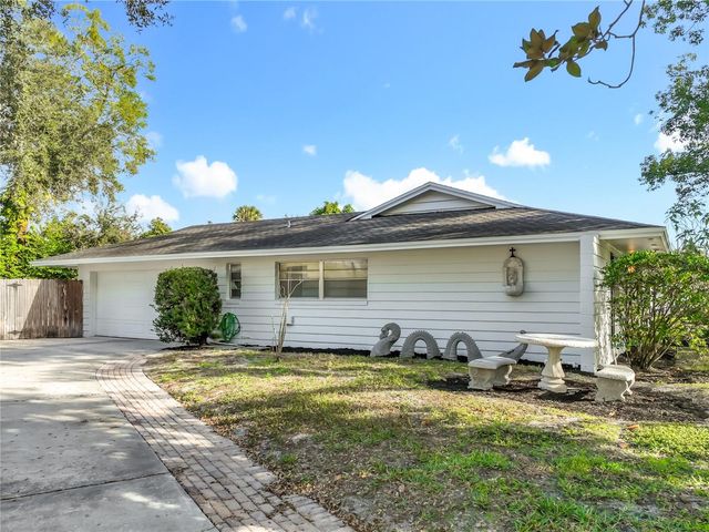 415 HERMITAGE DRIVE, Altamonte Springs, FL 32701