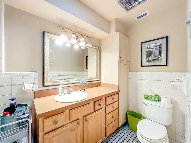 415 HERMITAGE DRIVE, Altamonte Springs, FL 32701