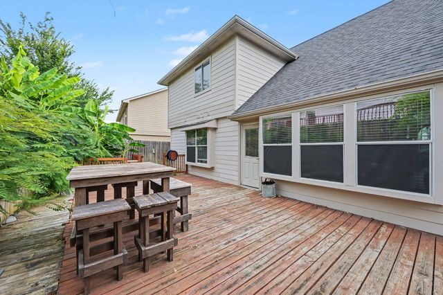 18477 Sunrise Oaks Court, Montgomery, TX 77316