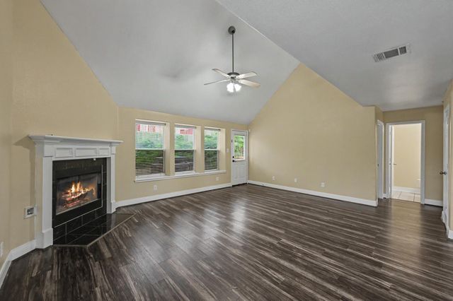 18477 Sunrise Oaks Court, Montgomery, TX 77316