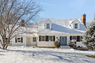 909 Dorset Street, South Burlington, VT 05403