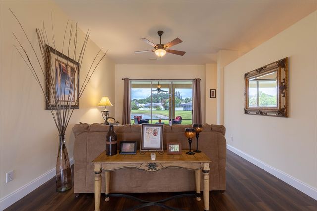 357 24th Avenue SW, Vero Beach, FL 32962