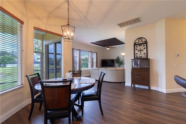 357 24th Avenue SW, Vero Beach, FL 32962