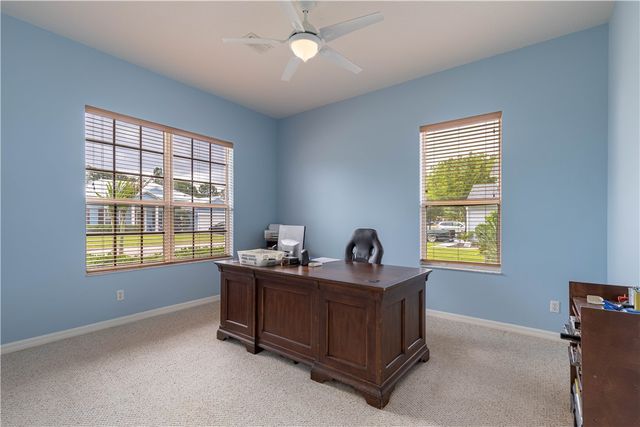 357 24th Avenue SW, Vero Beach, FL 32962