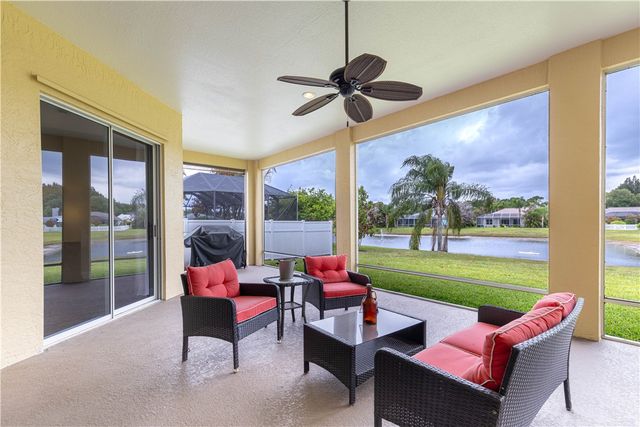 357 24th Avenue SW, Vero Beach, FL 32962
