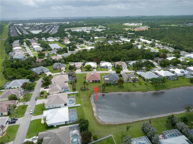 357 24th Avenue SW, Vero Beach, FL 32962