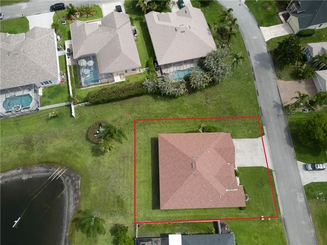 357 24th Avenue SW, Vero Beach, FL 32962