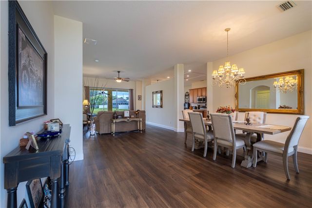 357 24th Avenue SW, Vero Beach, FL 32962