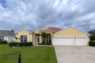 357 24th Avenue SW, Vero Beach, FL 32962