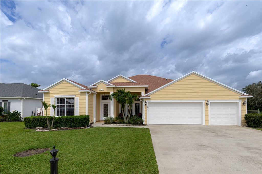 357 24th Avenue SW, Vero Beach, FL 32962