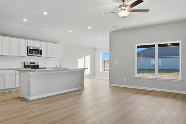 866 N Pear Street, Gardner, KS 66030