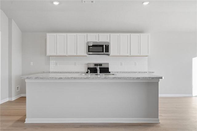 866 N Pear Street, Gardner, KS 66030