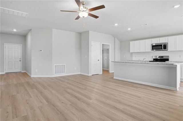 866 N Pear Street, Gardner, KS 66030