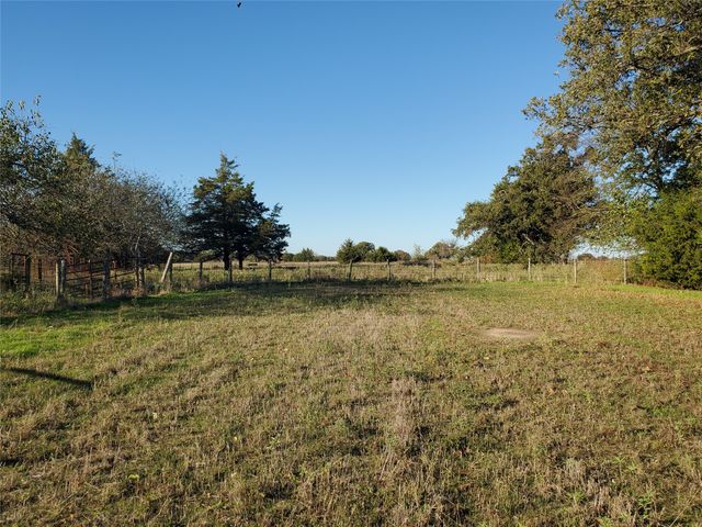 3721 FM 1396 E, Ivanhoe, TX 75447
