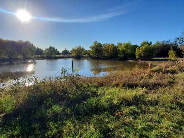 3721 FM 1396 E, Ivanhoe, TX 75447