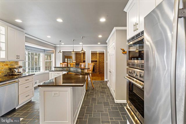 10904 EQUESTRIAN CT, Reston, VA 20190