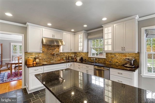 10904 EQUESTRIAN CT, Reston, VA 20190