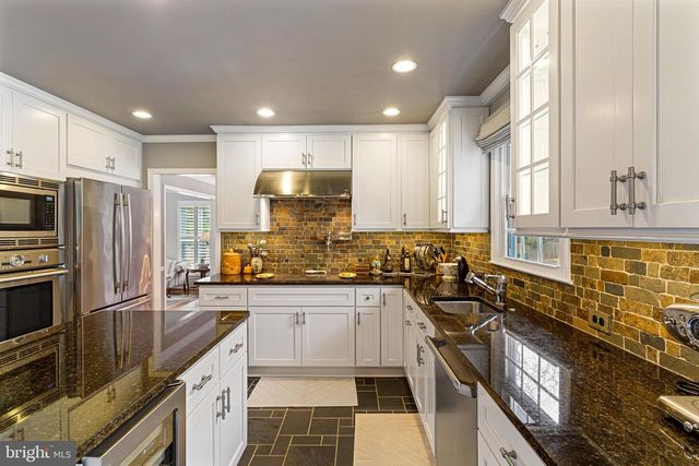 10904 EQUESTRIAN CT, Reston, VA 20190