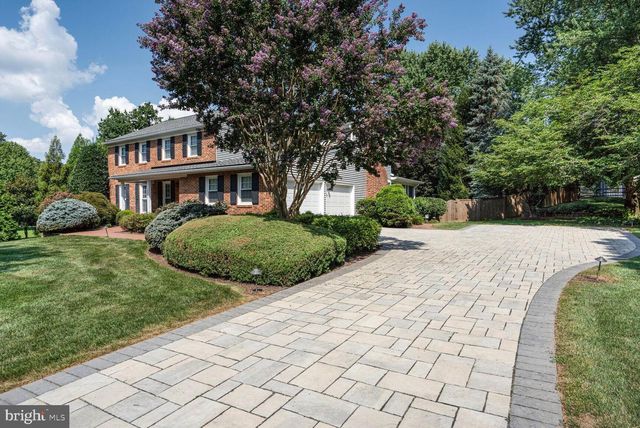 10904 EQUESTRIAN CT, Reston, VA 20190