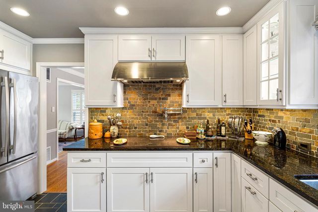 10904 EQUESTRIAN CT, Reston, VA 20190