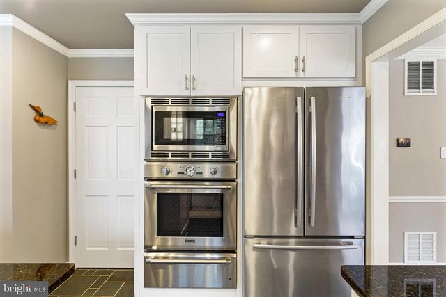 10904 EQUESTRIAN CT, Reston, VA 20190