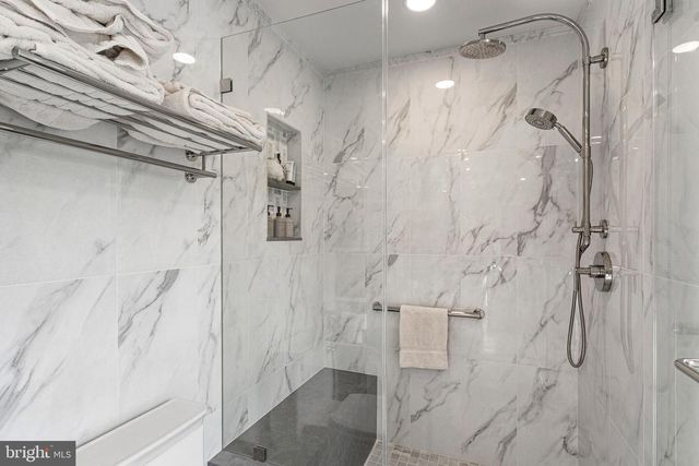 10904 EQUESTRIAN CT, Reston, VA 20190