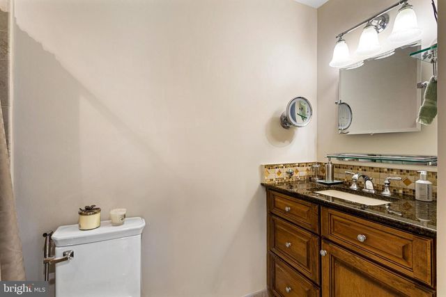 10904 EQUESTRIAN CT, Reston, VA 20190