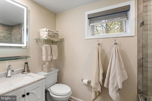 10904 EQUESTRIAN CT, Reston, VA 20190