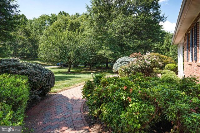 10904 EQUESTRIAN CT, Reston, VA 20190