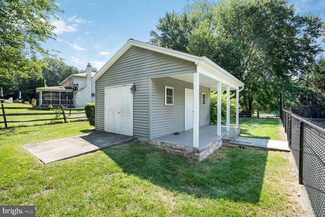 10904 EQUESTRIAN CT, Reston, VA 20190