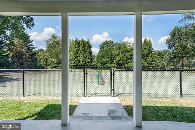 10904 EQUESTRIAN CT, Reston, VA 20190