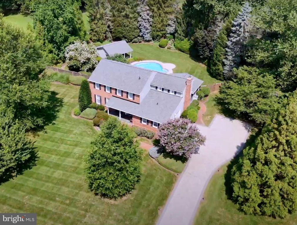 10904 EQUESTRIAN CT, Reston, VA 20190