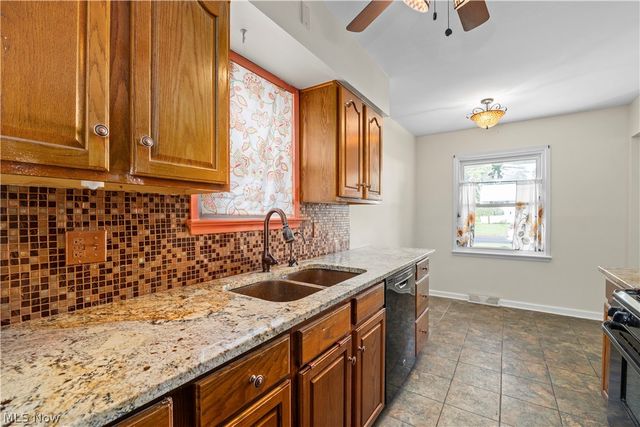 369 White Oak Drive, Elyria, OH 44035