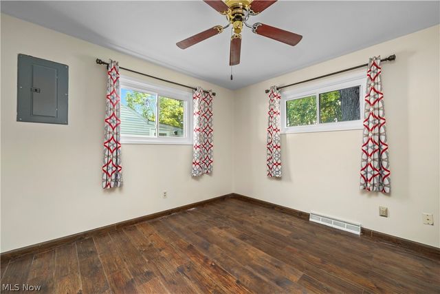 369 White Oak Drive, Elyria, OH 44035