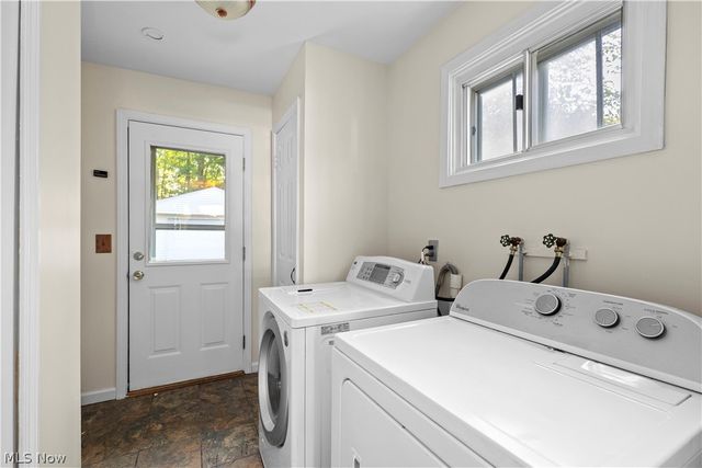 369 White Oak Drive, Elyria, OH 44035