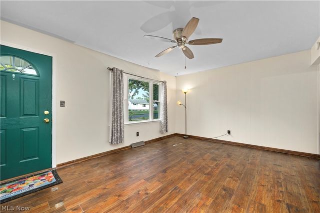 369 White Oak Drive, Elyria, OH 44035