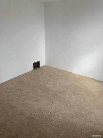 8229 Carlin, Detroit, MI 48228