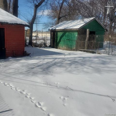 8229 Carlin, Detroit, MI 48228